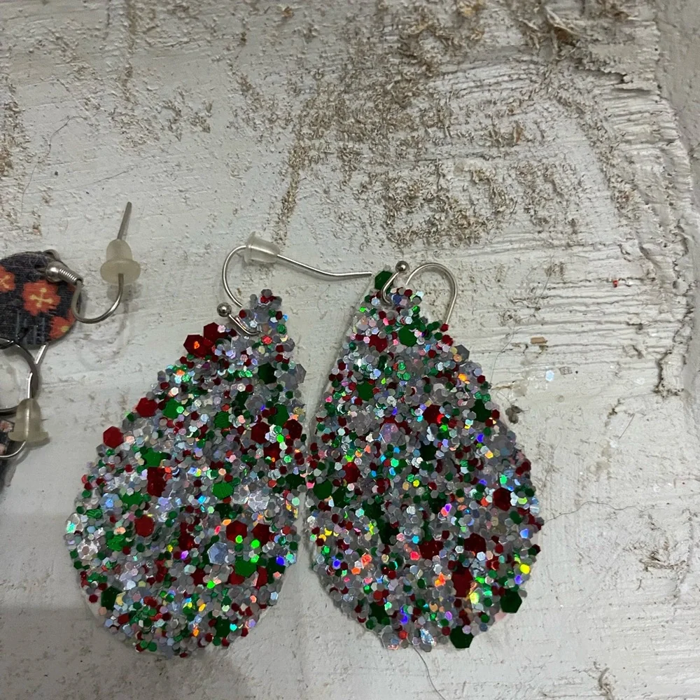 Floral and Glitter Earring Set - Picture 4 of 4